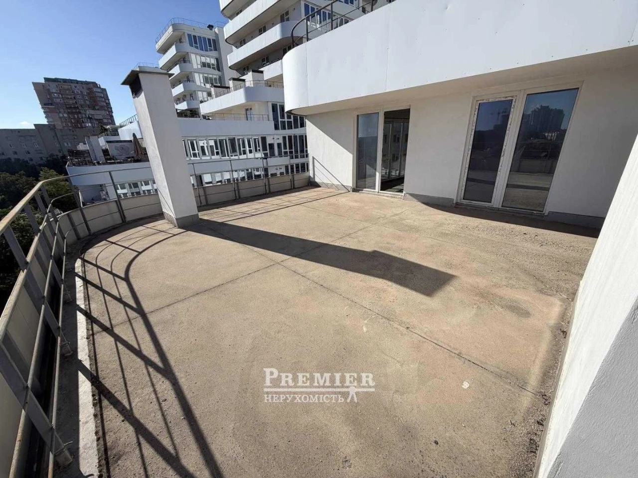 2 комнаты, 68,4 м², Великий Фонтан, терраса с видом на море