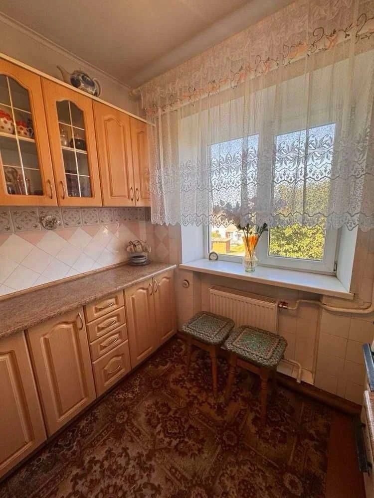 Продажа трехкомнатной квартиры на Дальних Гречанах