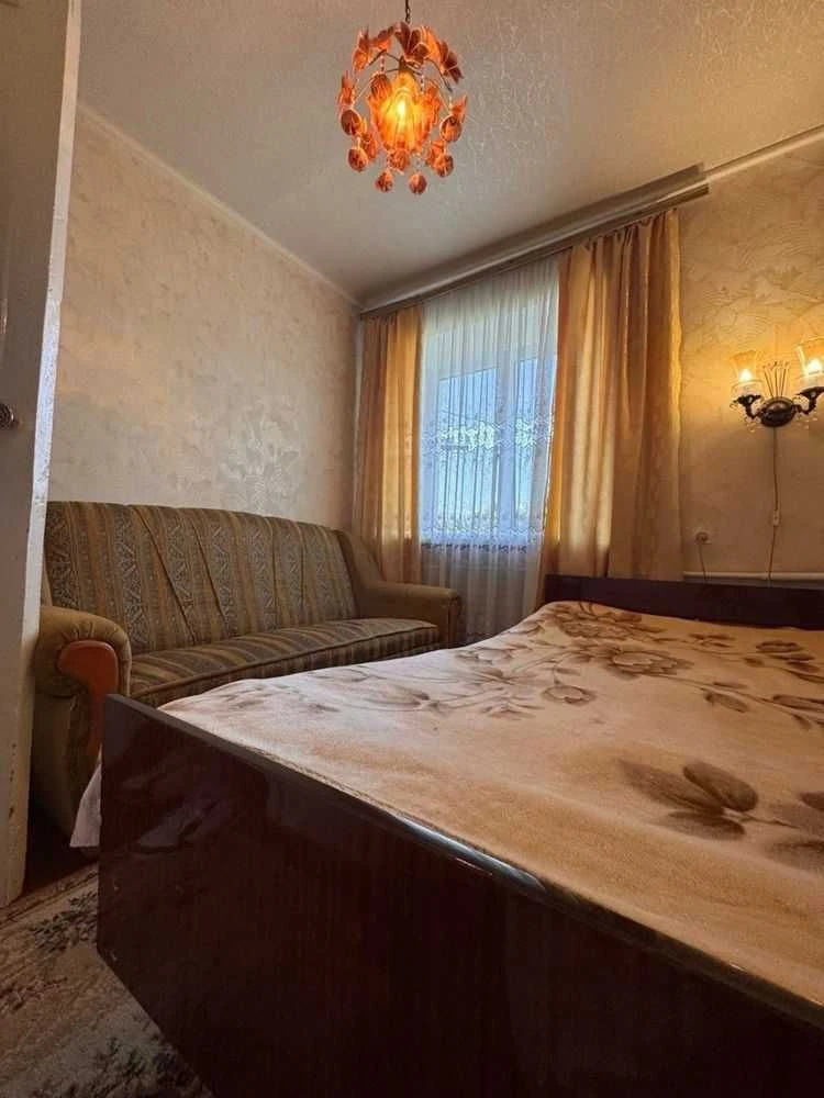 Продажа трехкомнатной квартиры на Дальних Гречанах