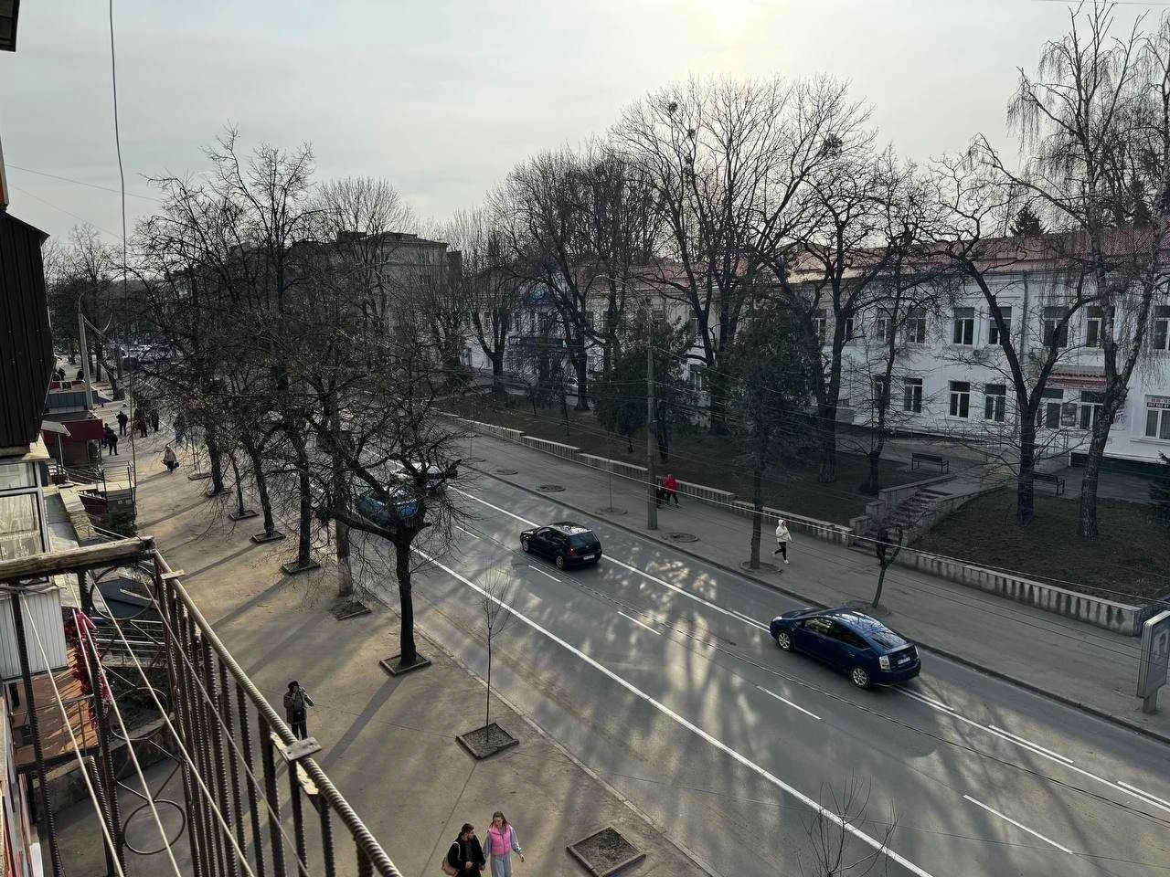 Лучшая цена на рынке !! Продается двухкомнатная квартира в центре