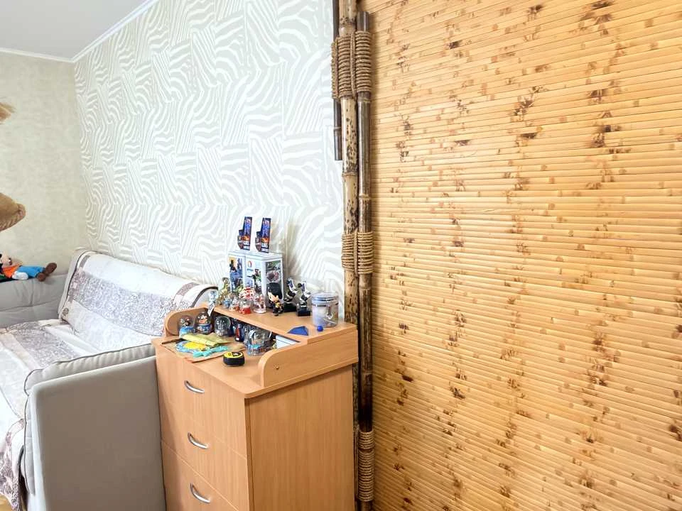 Apartment. Kadenyuka St, Kharkiv