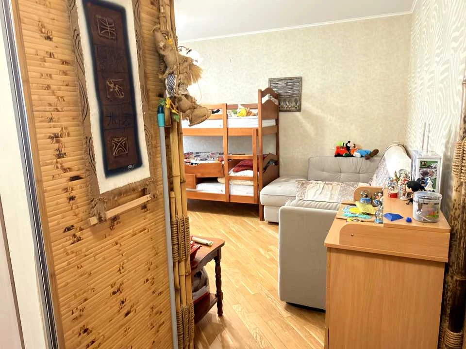Apartment. Kadenyuka St, Kharkiv