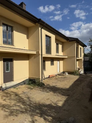 Sale of a house (townhouse) 2 minutes from the Center