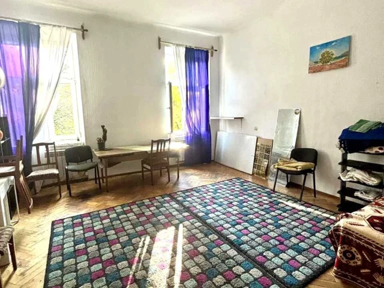 Apartment. Ivana Franka Street, Lviv