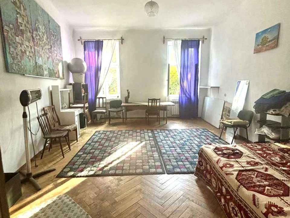 Apartment. Ivana Franka Street, Lviv