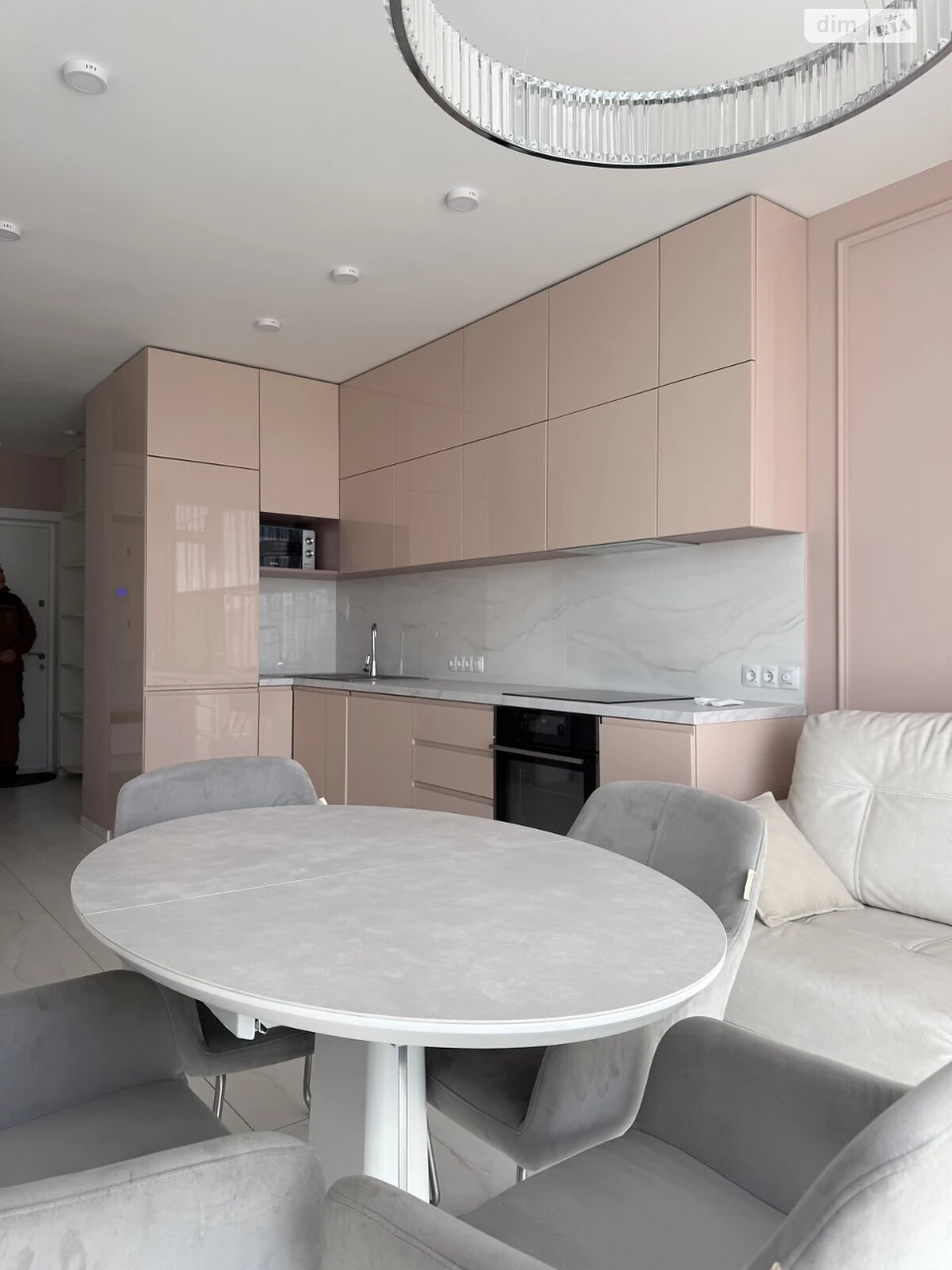 Apartment for Sale: Sapernoye Pole