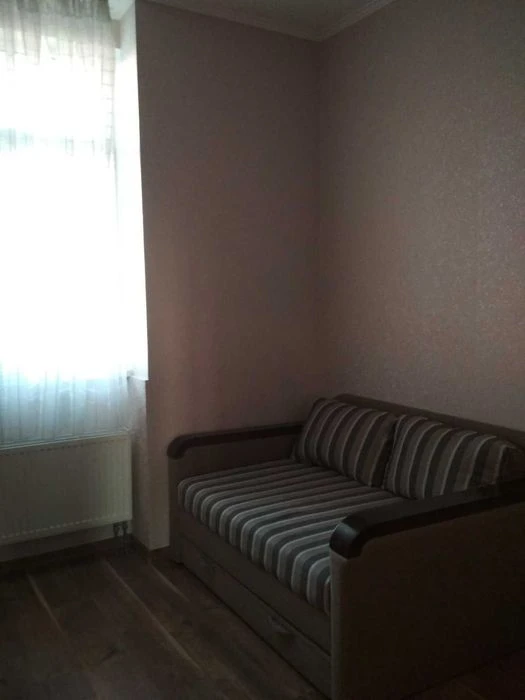 Продам 3 ком. Краснова \ жк "Фаворит"