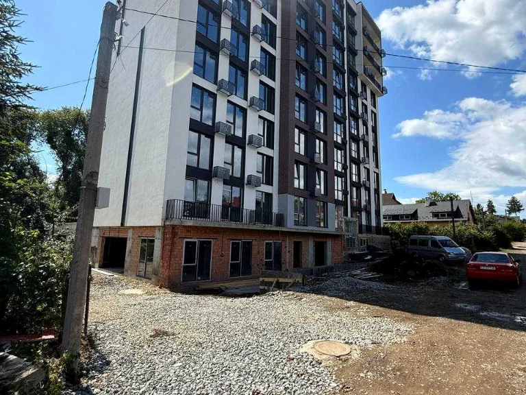 Apartment. Chernivtsi, Zalozeckiego Street