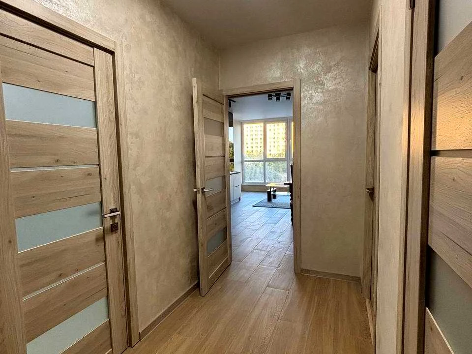 Apartment. Roksola, Roksoliany st.