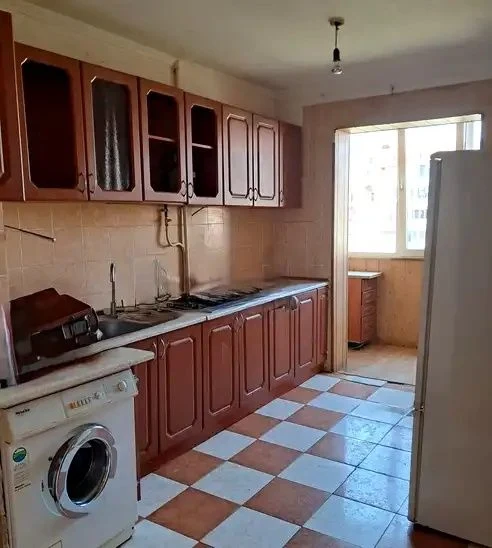 Продам 3х комнатную квартиру на Крымском бульваре.