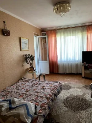Продам 3х комнатную квартиру на Крымском бульваре.
