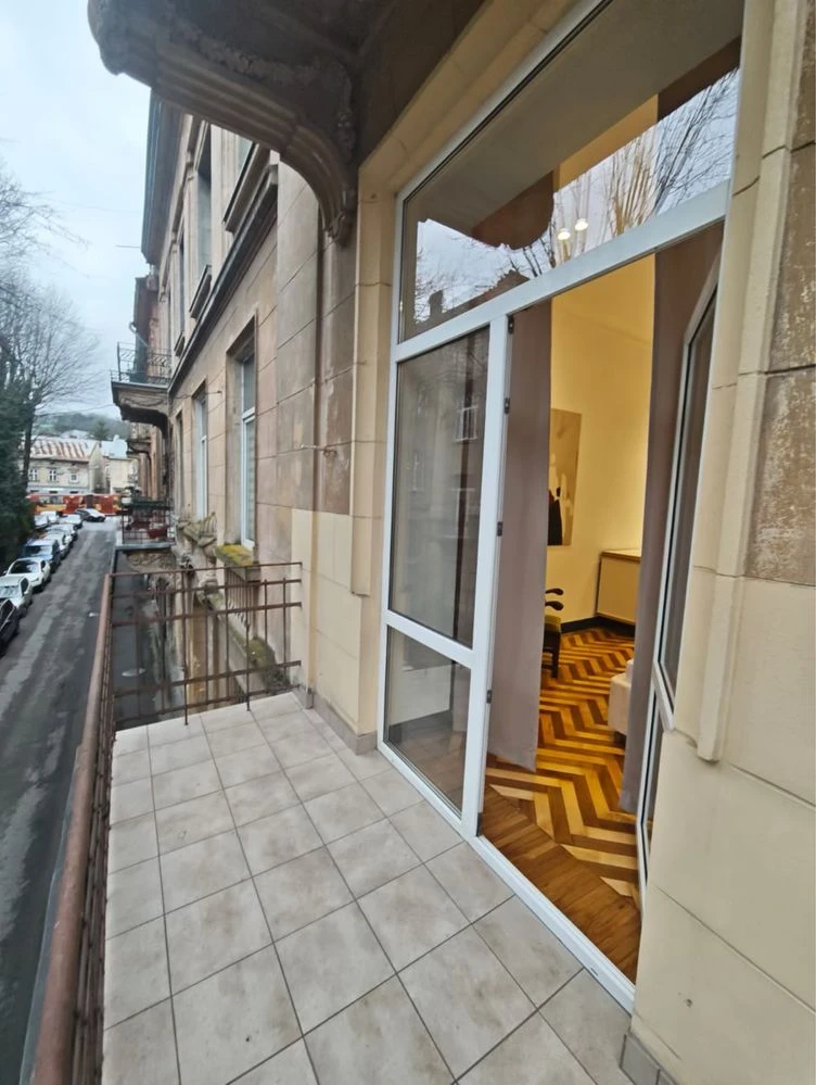 Sale of a 1-bedroom apartment on Donцова Street, Lychakivsky District