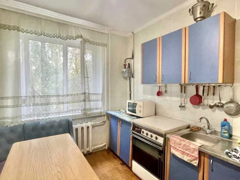 Apartment. Heroes of Крут Street, Sumy.