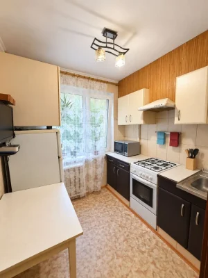 Sale of a 2-bedroom apartment on Kosmonavtiv Street, 2nd floor.