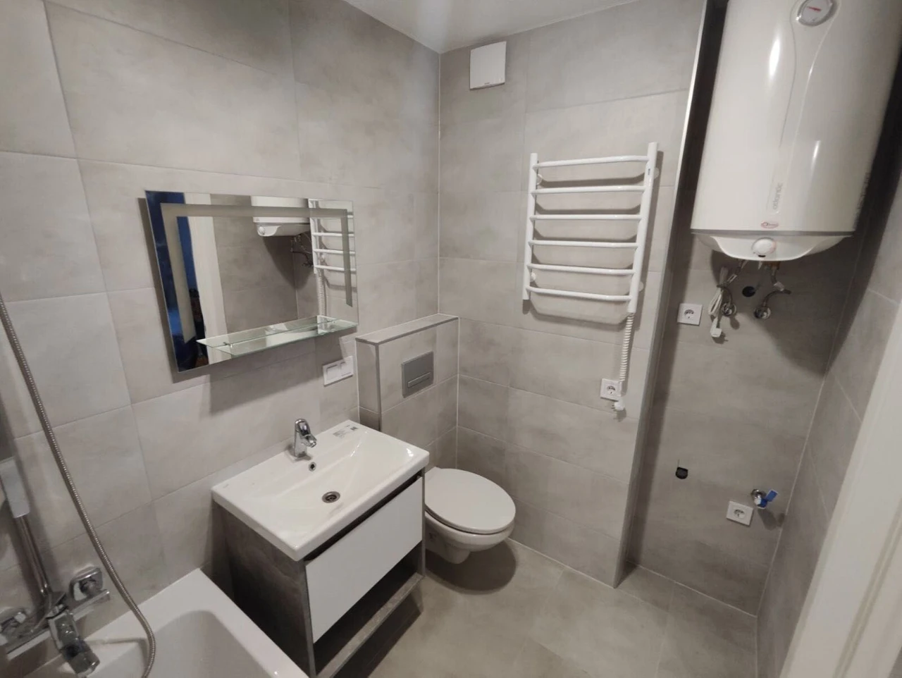 Sale of a 2-bedroom apartment in the new and modern Orange City residential complex, Ser