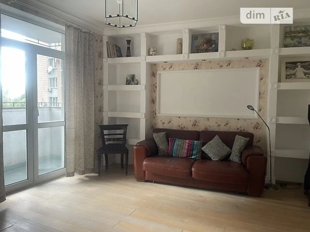 Long-term Rent: 3-bedroom apartment at 6 Raisa Okipna Street • ID