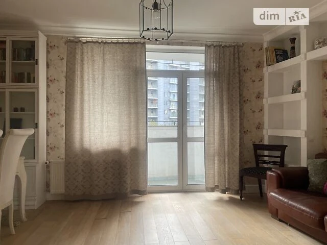Long-term Rent: 3-bedroom apartment at 6 Raisa Okipna Street • ID