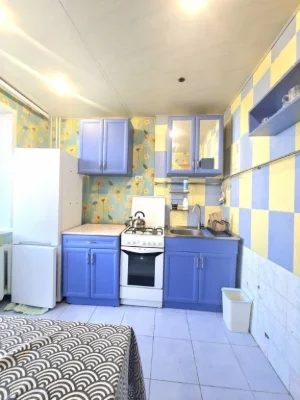 Продаж 1-кімн. кв. 40 кв.м з ремонтом 5/9