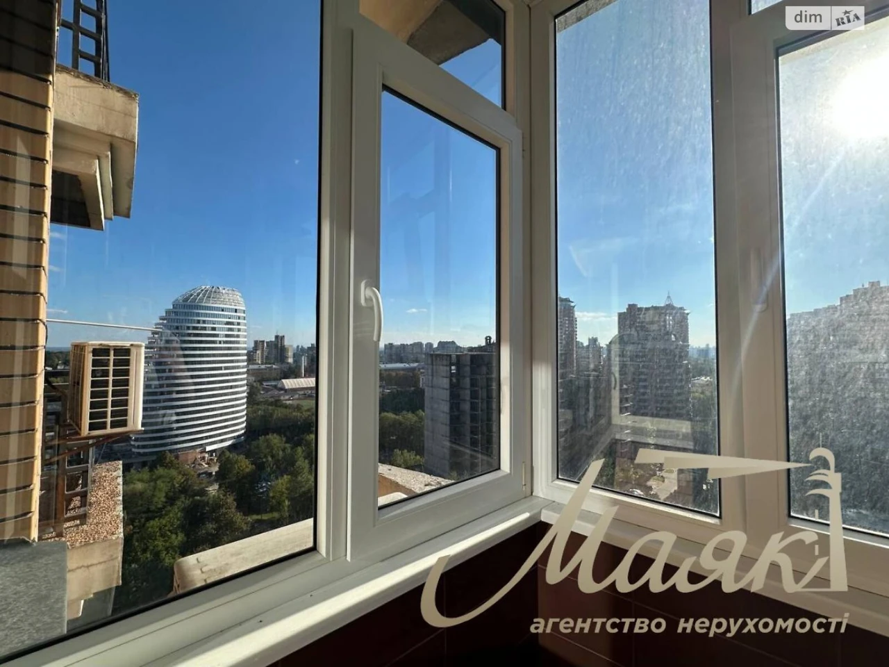 Long-Term Rental, 3-Bedroom Apartment in Pecersk