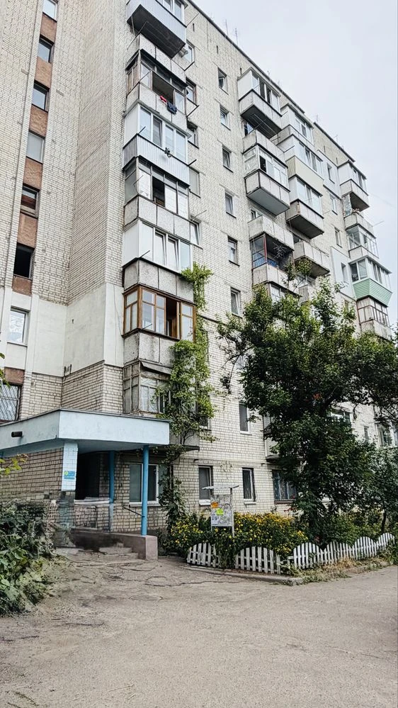 Продаж. Однокімнатна квартира, вул. Різдвяна