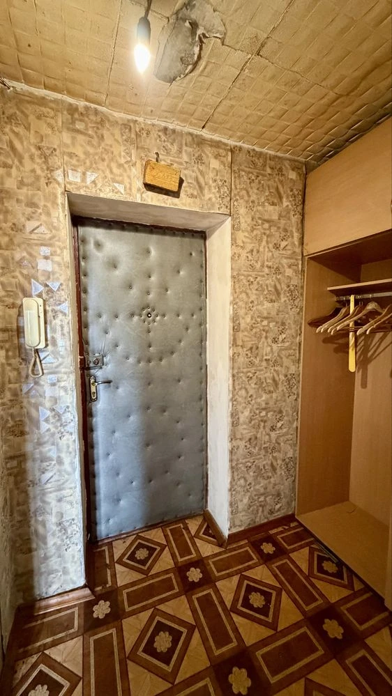 Продаж. Однокімнатна квартира, вул. Різдвяна