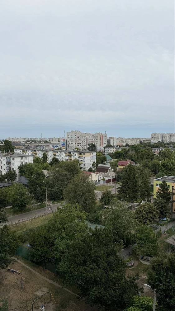 Продаж. Однокімнатна квартира, вул. Різдвяна