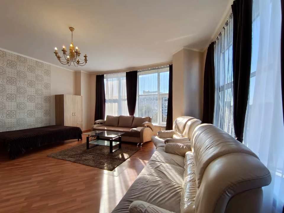 Apartment. Odessa, Mala Arnautska Street