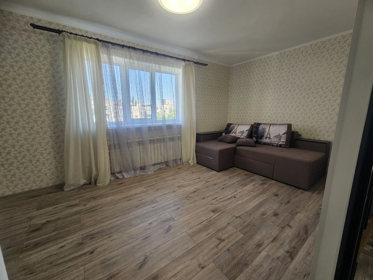 1-bedroom apartment for sale in the 13th Line district