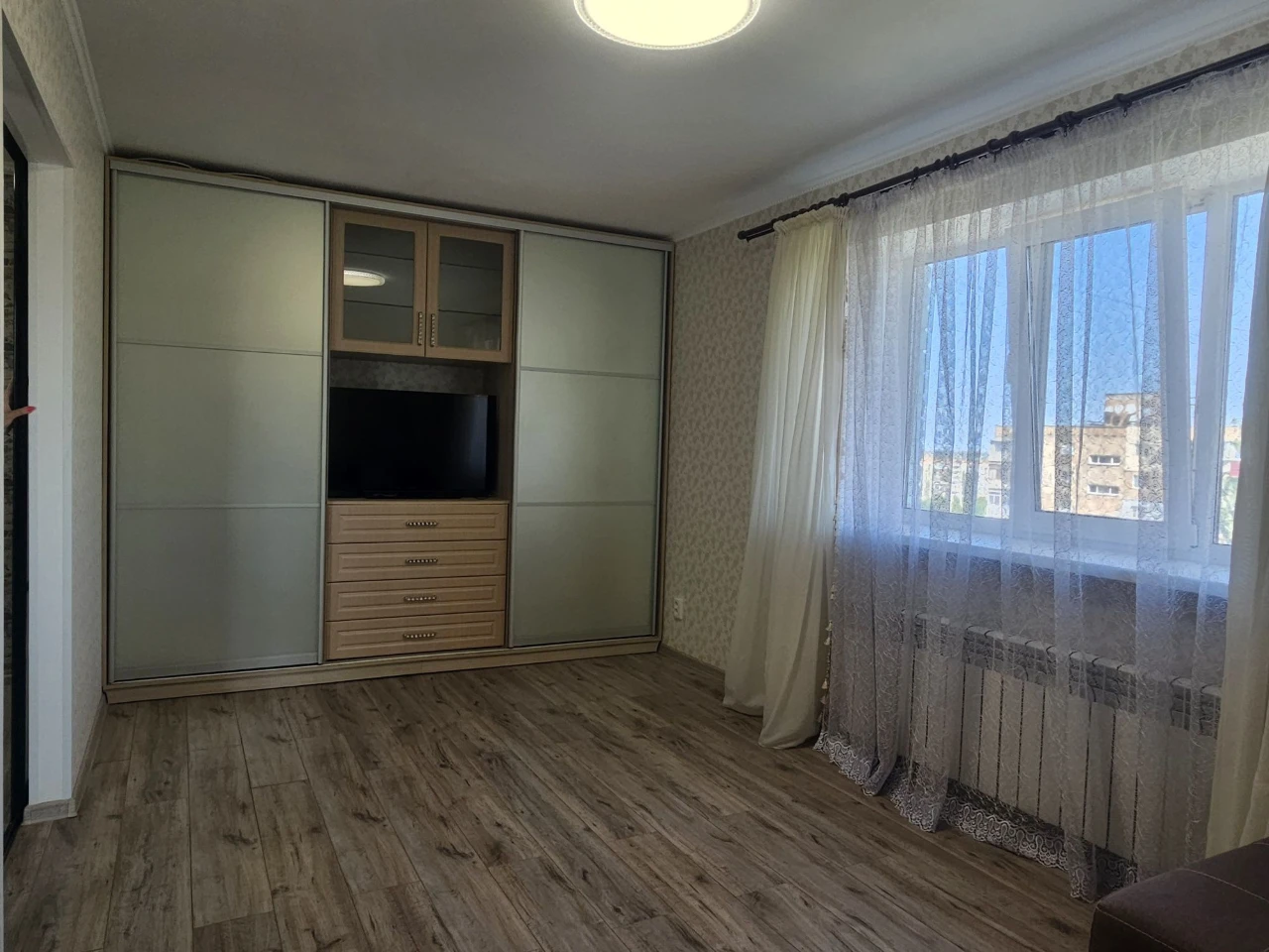 1-bedroom apartment for sale in the 13th Line district