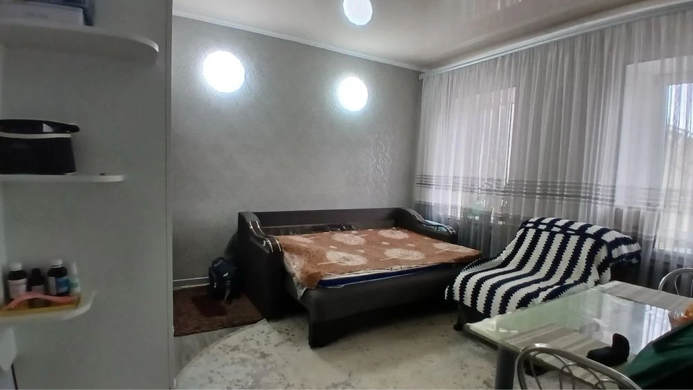 Продам 1 ком квартиру на Лазарева