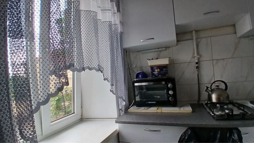 Продам 1 ком квартиру на Лазарева