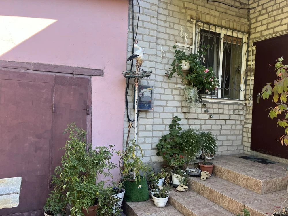 Sale of a house on Admiral Makarov Street