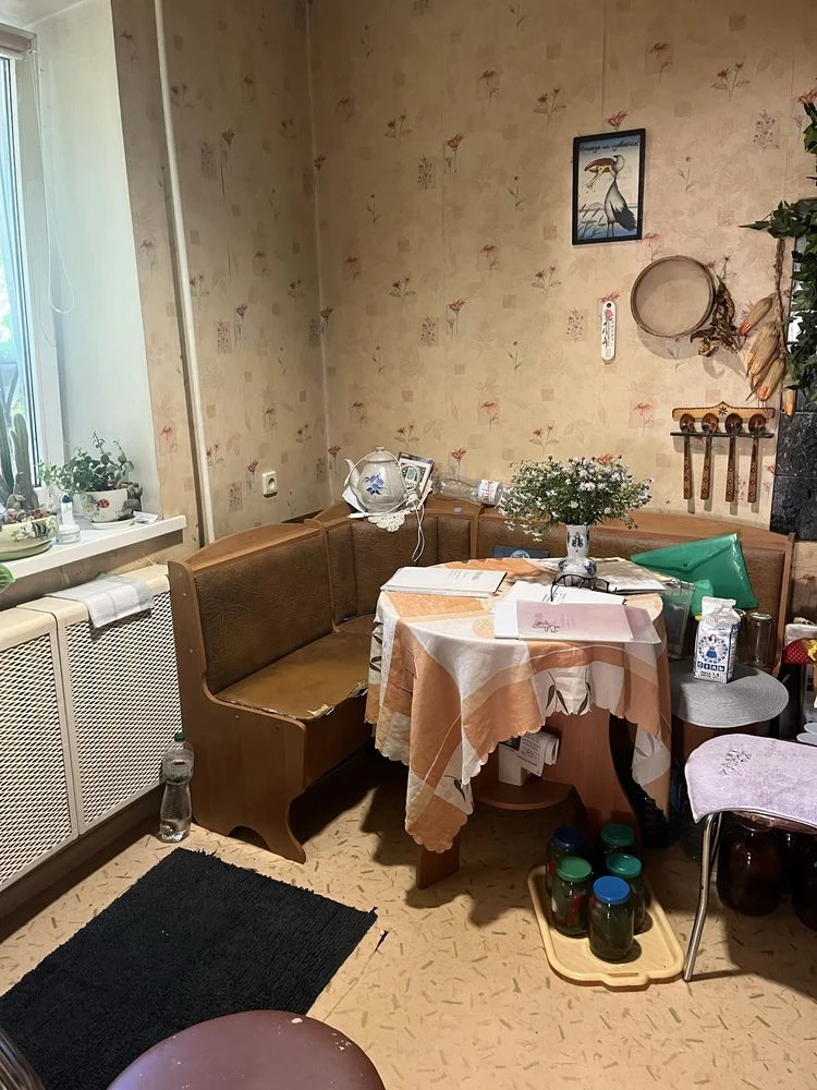 Sale of a house on Admiral Makarov Street