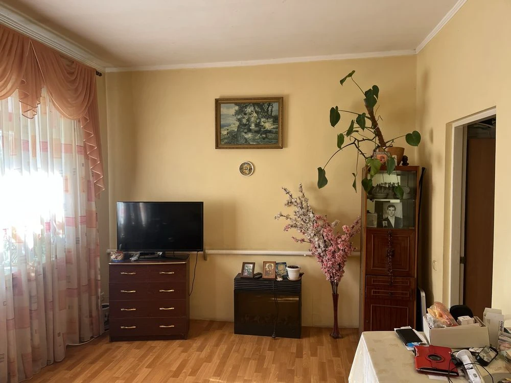 Sale of a house on Admiral Makarov Street