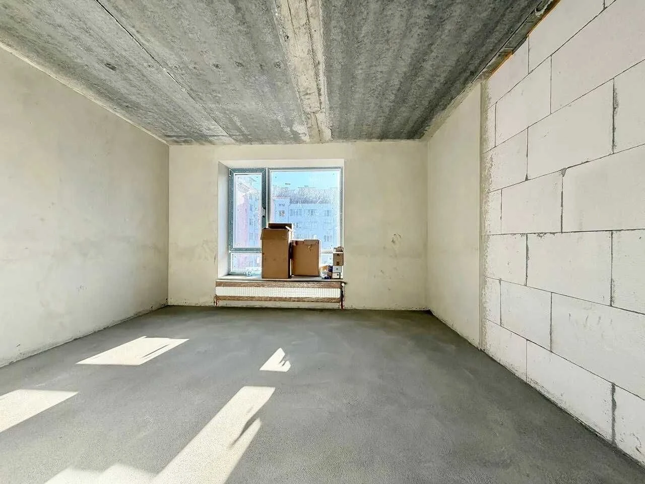 Spacious One-Bedroom Apartment with Base for Renovation