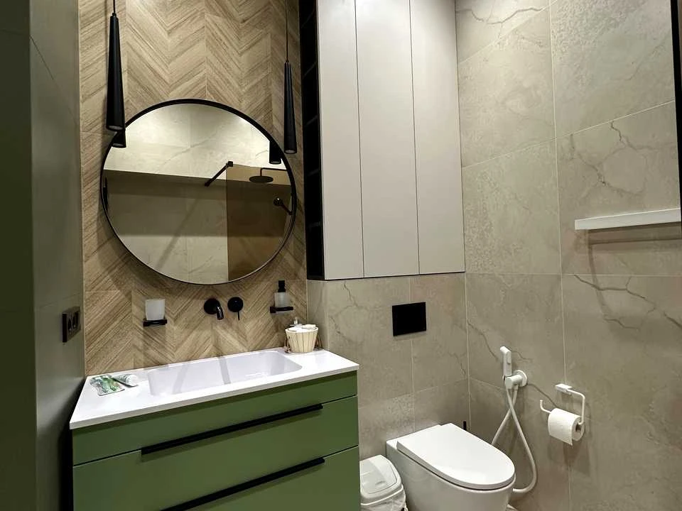 Apartment. Lviv, Halychykia Square