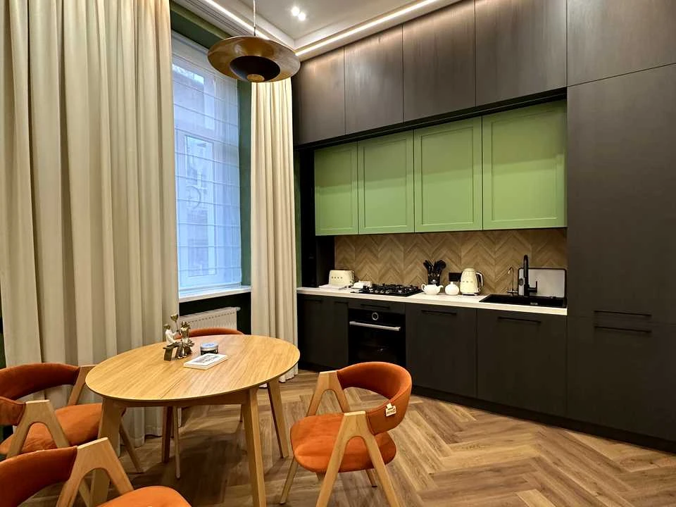 Apartment. Lviv, Halychykia Square
