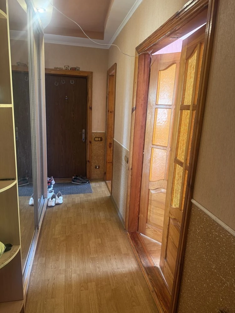 Трехкомнатная квартира на Алмазном, отличный вид, полностью меблирована