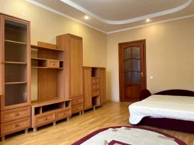 Квартира. Киев, улица Анны Ахматовой