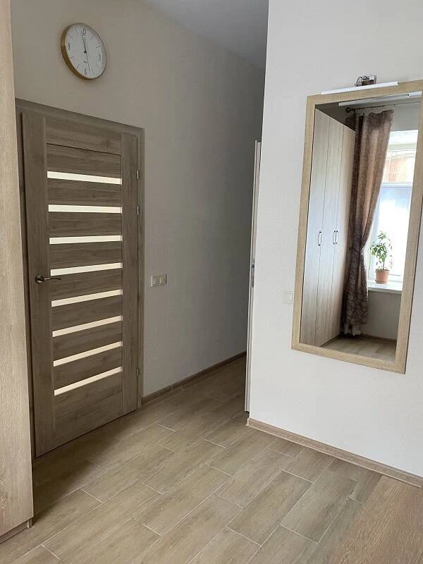 One-bedroom apartment near the Golden Gates