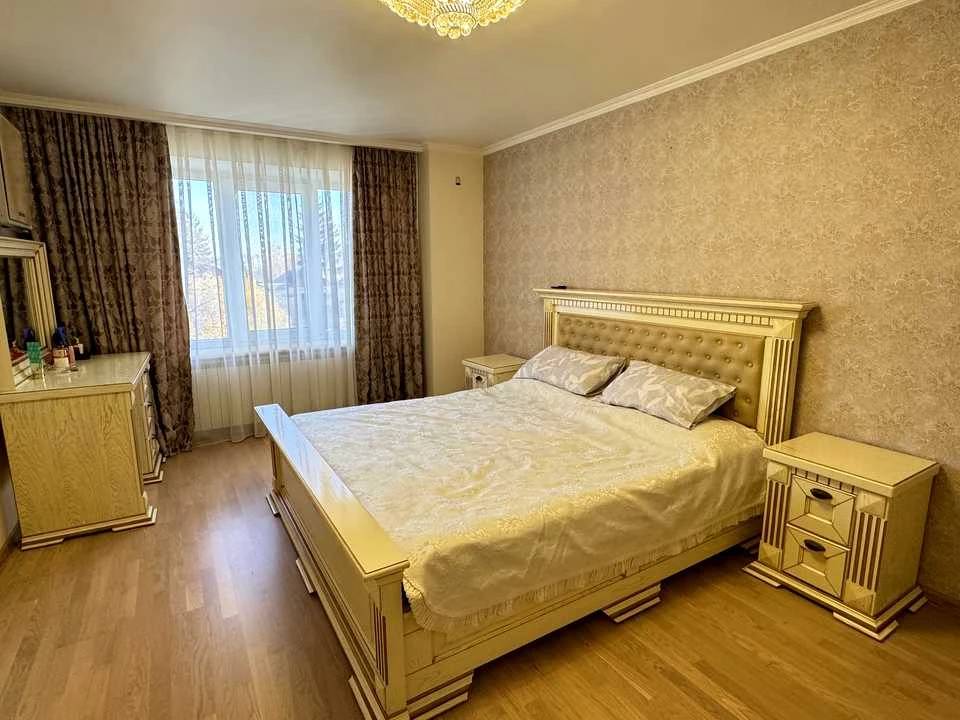 Квартира. Чернівці, Сергія Скальда вул.
