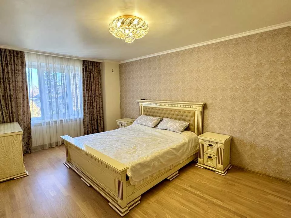 Квартира. Чернівці, Сергія Скальда вул.