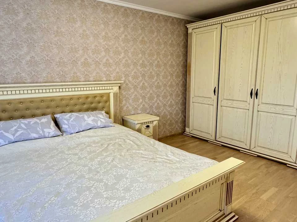 Квартира. Чернівці, Сергія Скальда вул.