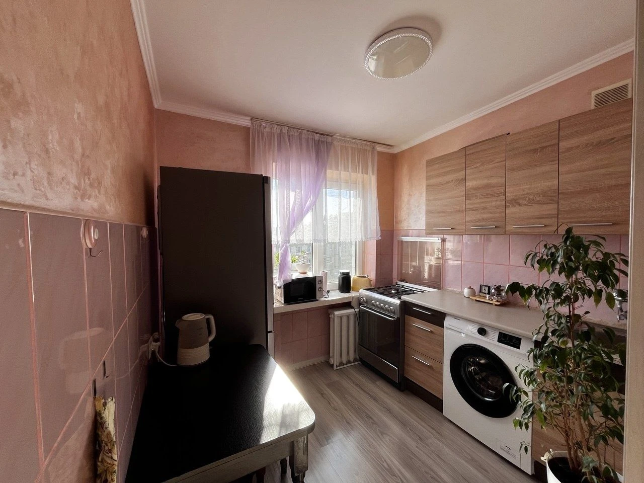 Продається 1 квартира, район ТЦ Майдан