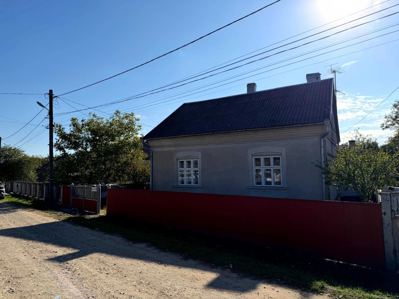 Дом 70 м² + гостевой дом 36 м², летняя кухня, гараж