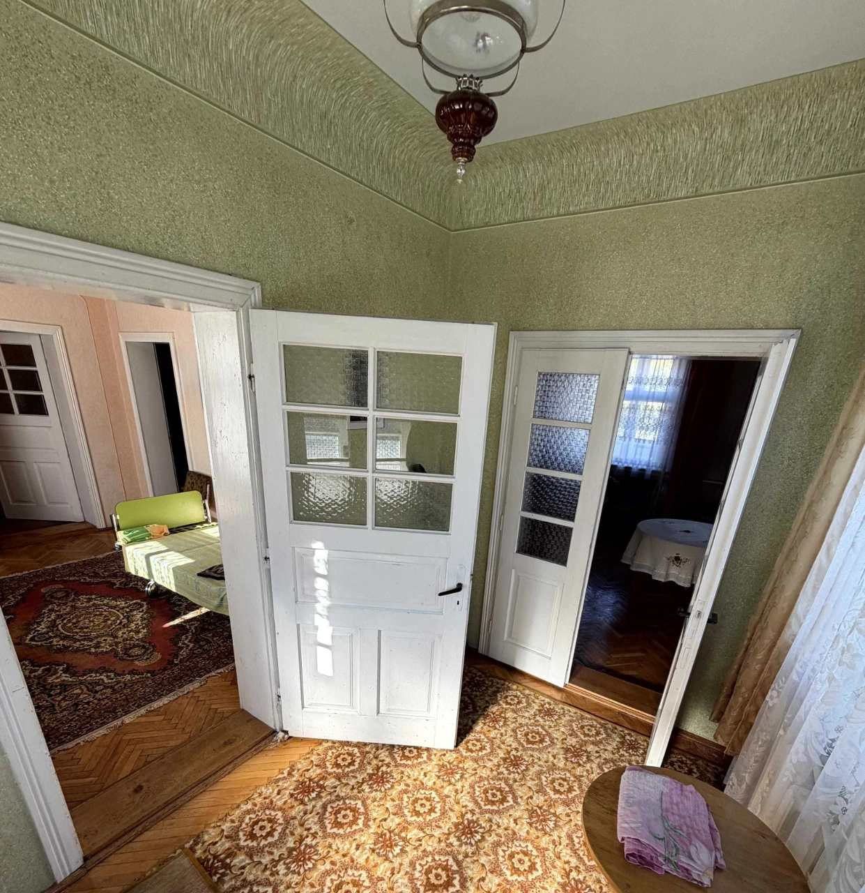 Дом 70 м² + гостевой дом 36 м², летняя кухня, гараж