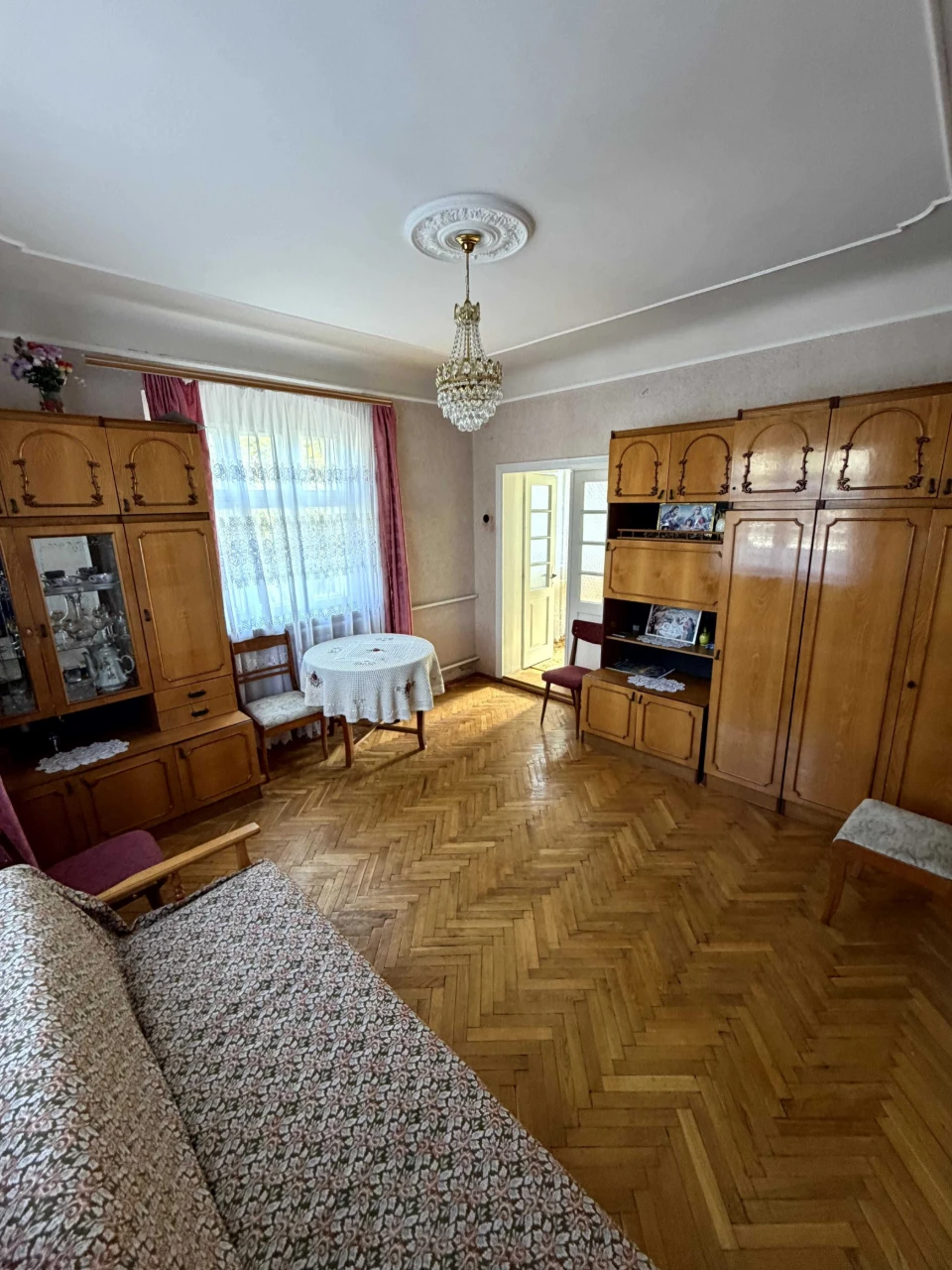 Дом 70 м² + гостевой дом 36 м², летняя кухня, гараж