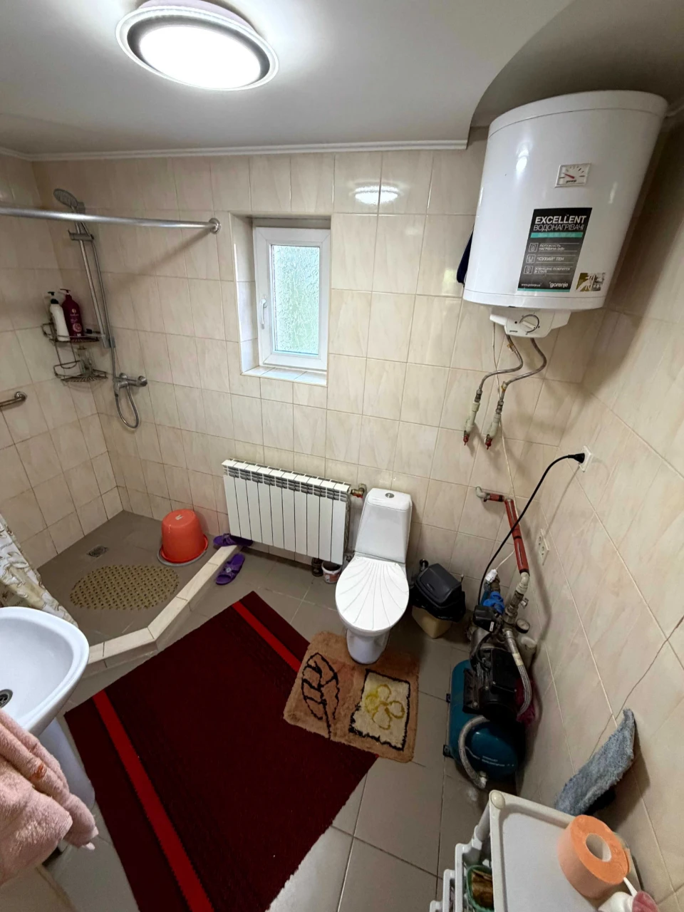 Дом 70 м² + гостевой дом 36 м², летняя кухня, гараж