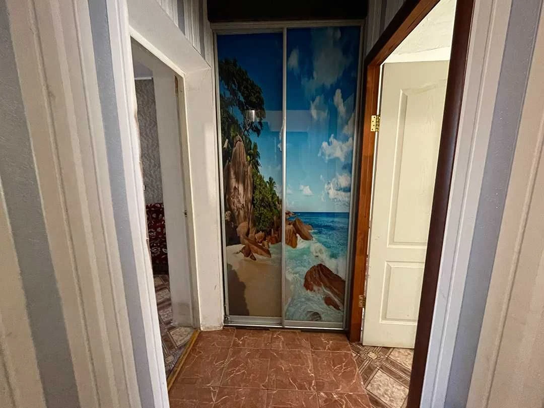 Sale of a 2-room apartment on Elektronnaya. Separate rooms!