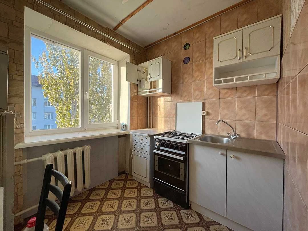 Sale of a 2-room apartment on Elektronnaya. Separate rooms!